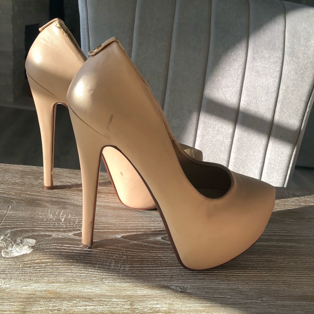 Call it spring Nude pumps / platform heels